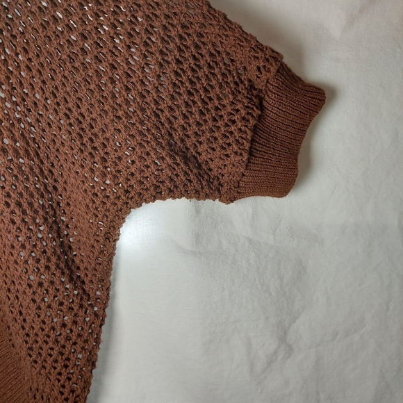 COPY - Brown Cable Knit Crop overpiece/ Cover-up - Picture 3 of 6